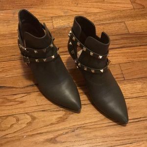 Valentino green leather rock stud booties